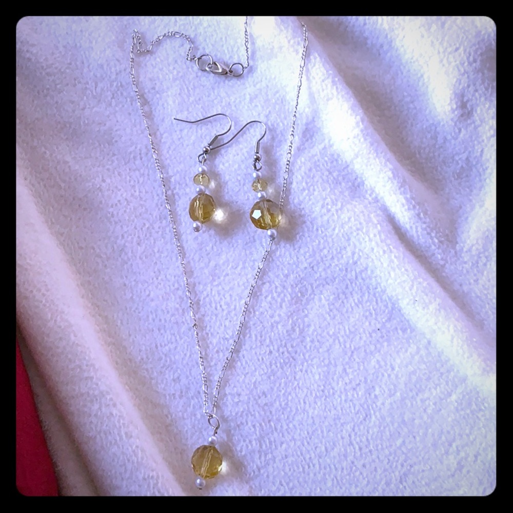 Handmade earrings and necklace set